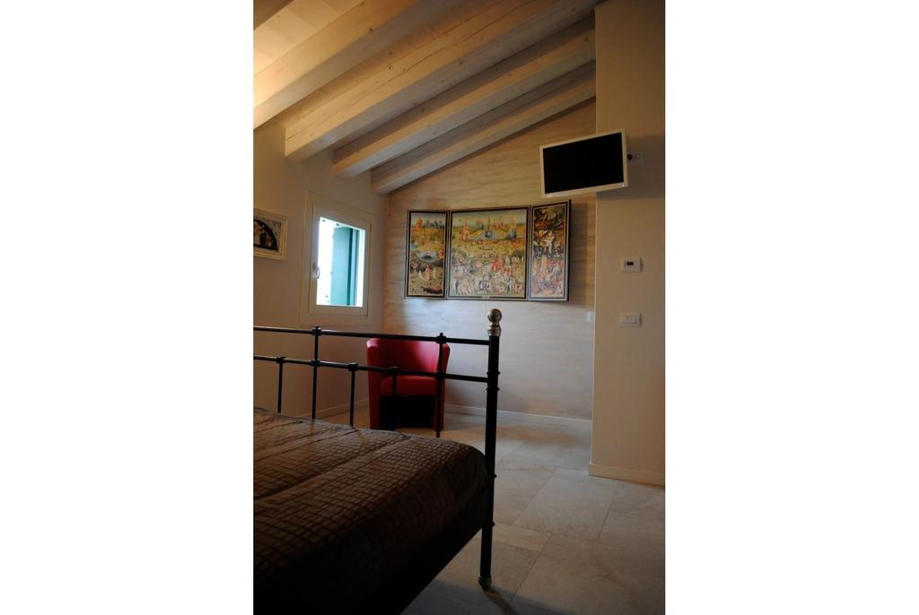 וילה פרנקה די ורונה Bed And Breakfast Castello חדר תמונה