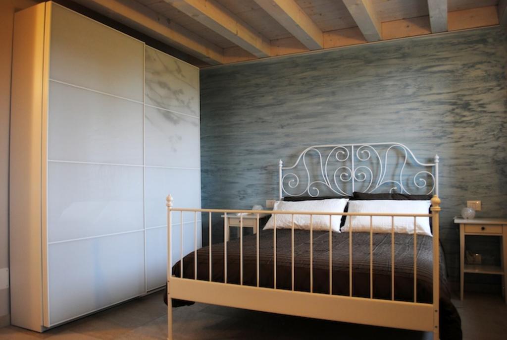 וילה פרנקה די ורונה Bed And Breakfast Castello חדר תמונה