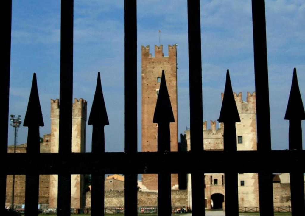 וילה פרנקה די ורונה Bed And Breakfast Castello מראה חיצוני תמונה